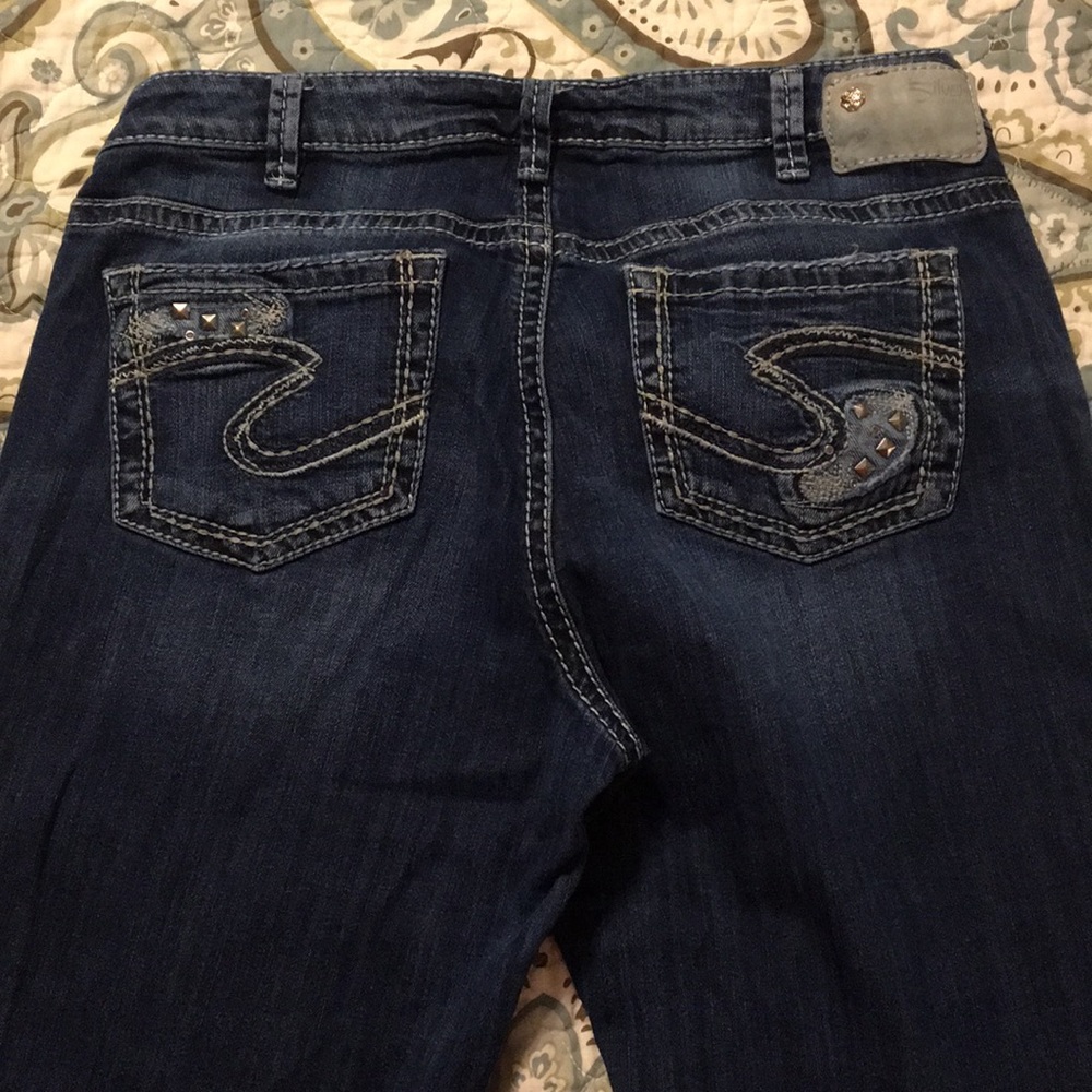 Silver Suki Mid Capri. size: 14 inseam: 27 inches